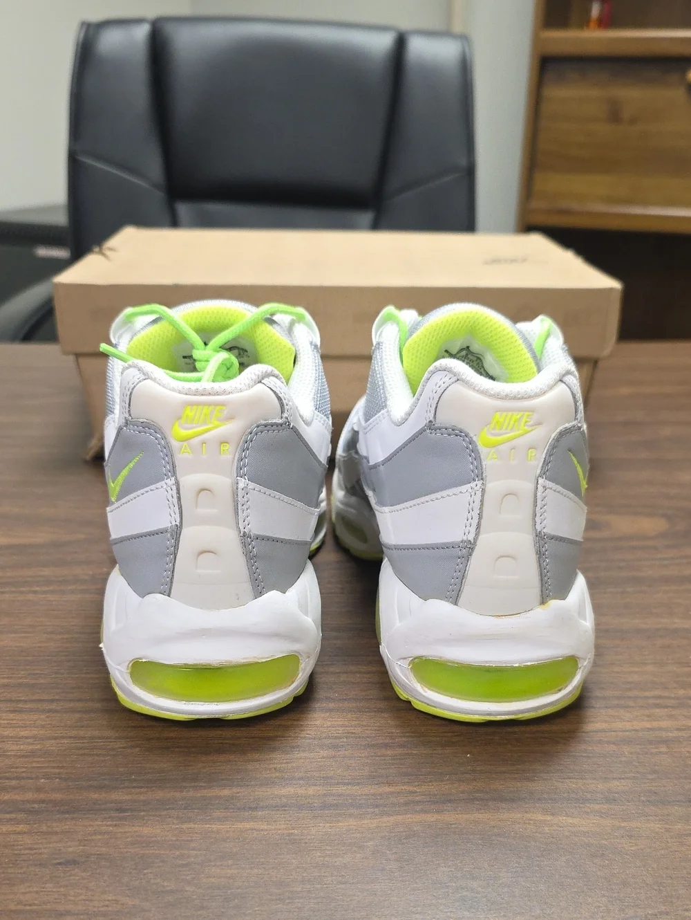 Nike Air Max 95 White Gray Volt 609048-138 Men's 9